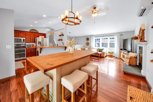 20 Cimmarron Drive, Nashua, NH 03062