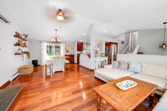 20 Cimmarron Drive, Nashua, NH 03062