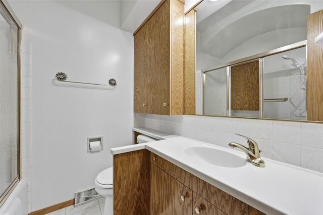 318 22nd Street NE, Cedar Rapids, IA 52402