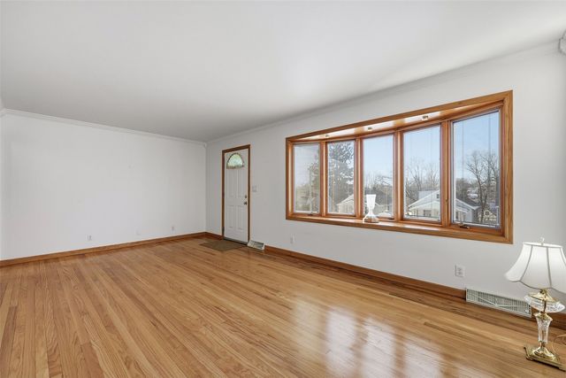 318 22nd Street NE, Cedar Rapids, IA 52402