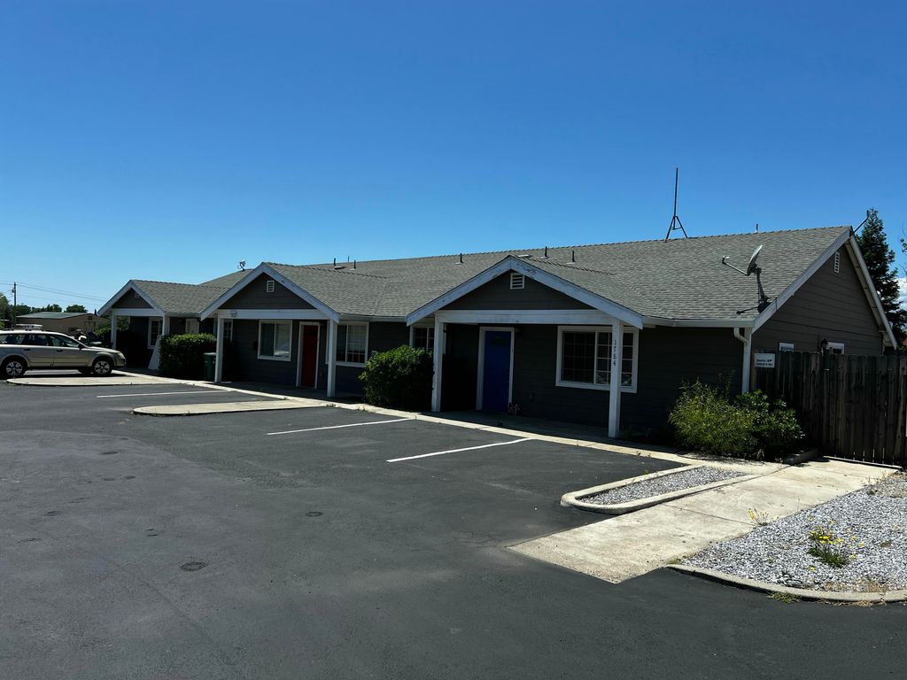 1784 Collyer Drive, Redding, CA 96003