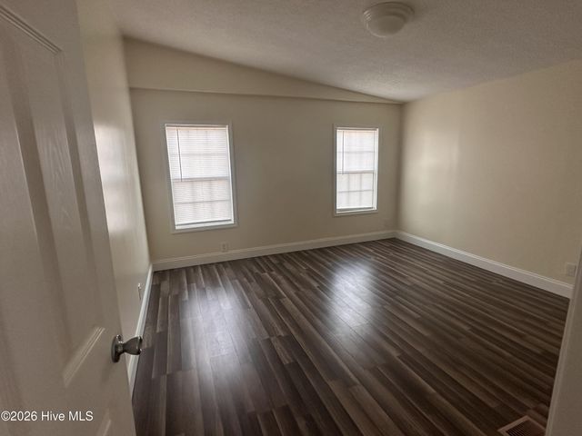 542 Red Oak Farm Road, Tar Heel, NC 28392