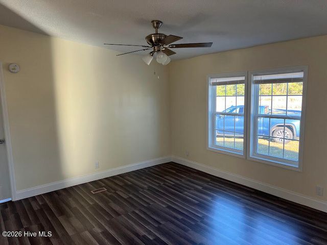 542 Red Oak Farm Road, Tar Heel, NC 28392
