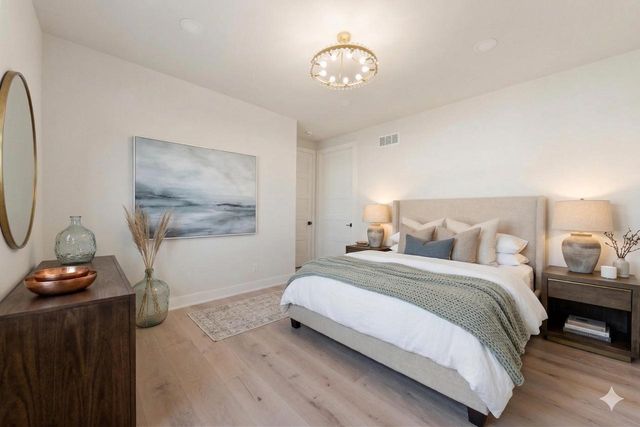 1082 Seanma Wynd, Port Washington, WI 53074