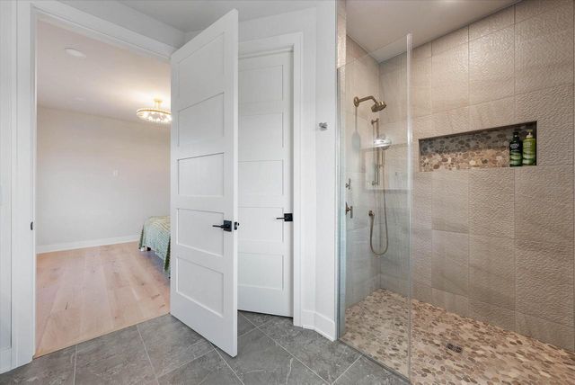 1082 Seanma Wynd, Port Washington, WI 53074