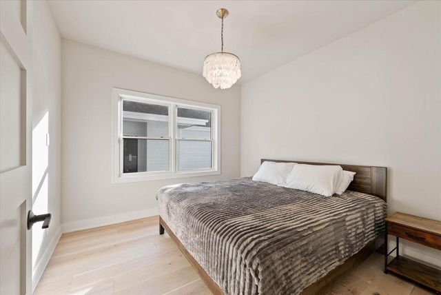 1082 Seanma Wynd, Port Washington, WI 53074