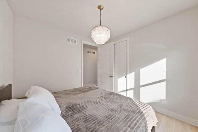 1082 Seanma Wynd, Port Washington, WI 53074