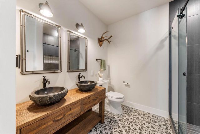 1082 Seanma Wynd, Port Washington, WI 53074