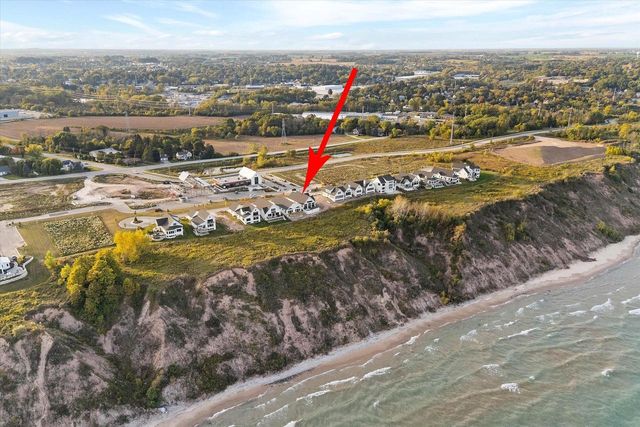 1082 Seanma Wynd, Port Washington, WI 53074