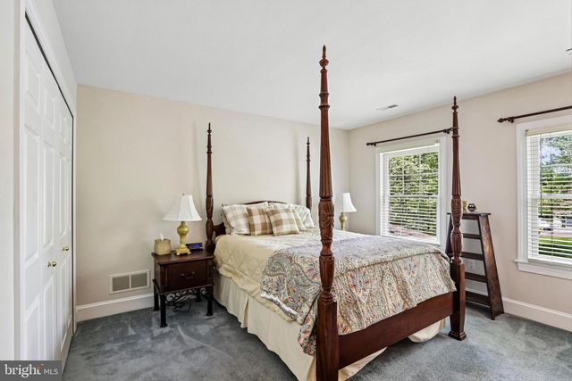 79 MILBOB DR, Ivyland, PA 18974