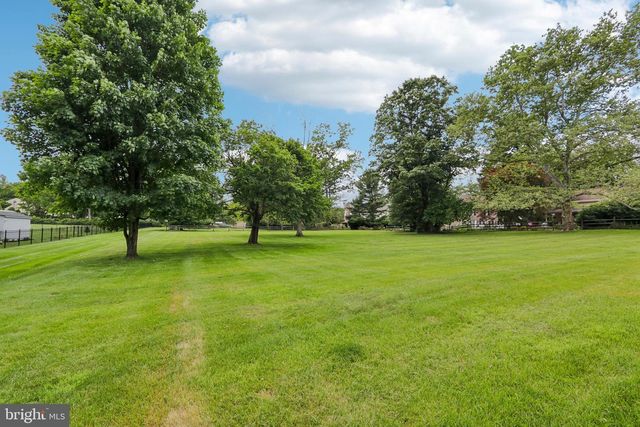 79 MILBOB DR, Ivyland, PA 18974