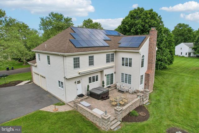 79 MILBOB DR, Ivyland, PA 18974