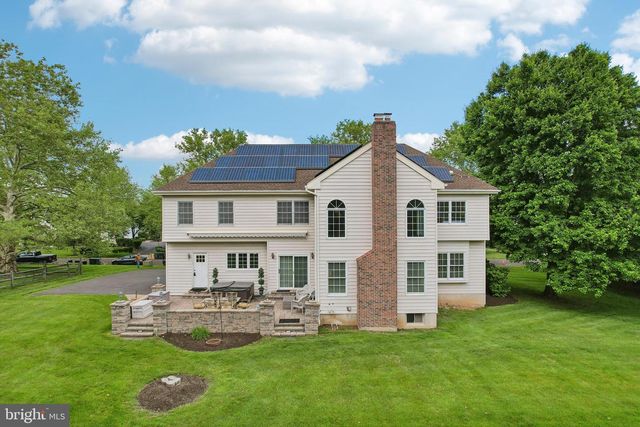 79 MILBOB DR, Ivyland, PA 18974