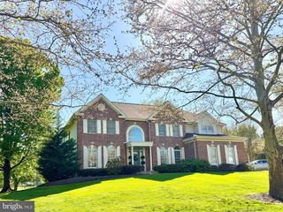 79 MILBOB DR, Ivyland, PA 18974