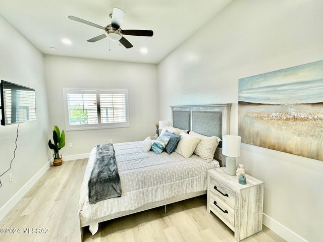 2032 E River Rd Unit 200, Tucson, AZ 85718