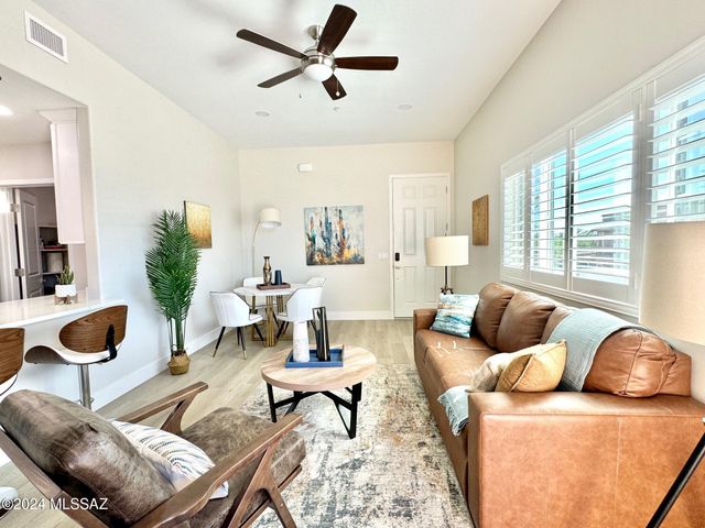 2032 E River Rd Unit 200, Tucson, AZ 85718