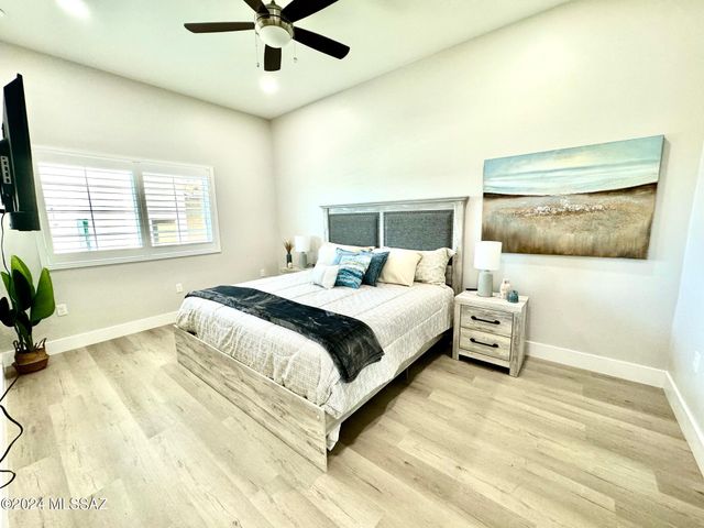 2032 E River Rd Unit 200, Tucson, AZ 85718