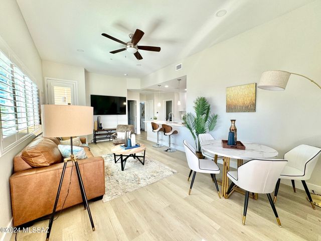 2032 E River Rd Unit 200, Tucson, AZ 85718