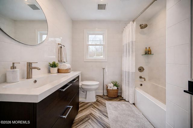 43 Wilson Avenue, Morganville, NJ 07751