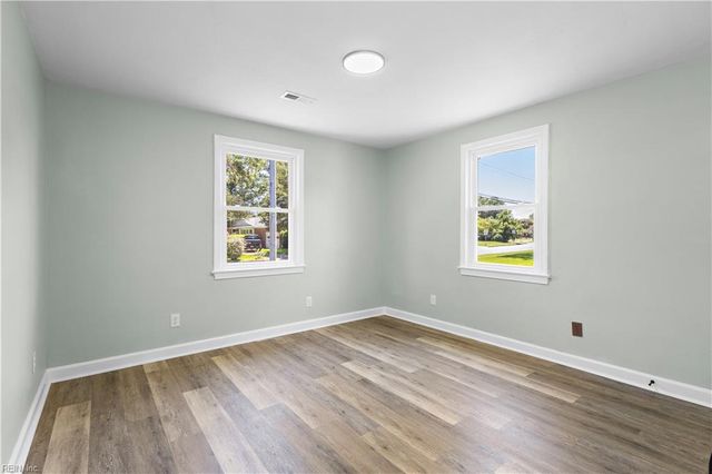 2526 Heutte DR, Norfolk, VA 23518