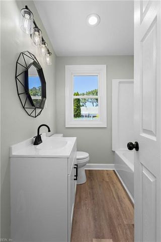 2526 Heutte DR, Norfolk, VA 23518