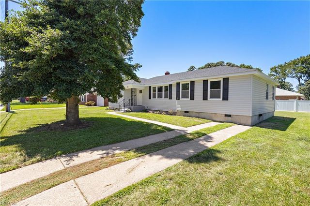 2526 Heutte DR, Norfolk, VA 23518