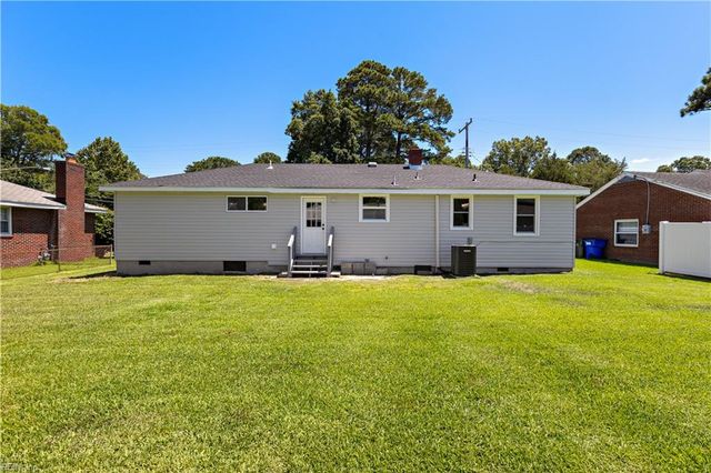 2526 Heutte DR, Norfolk, VA 23518