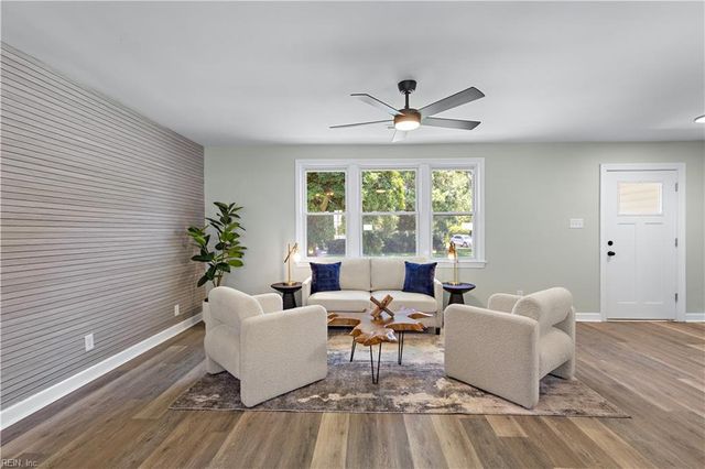2526 Heutte DR, Norfolk, VA 23518
