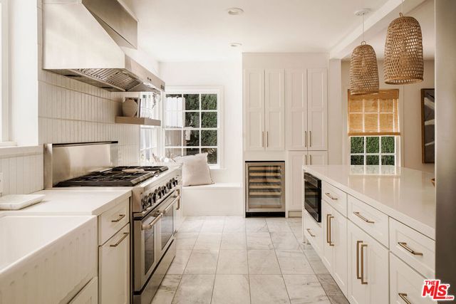 2518 Canyon Drive, Los Angeles, CA 90068
