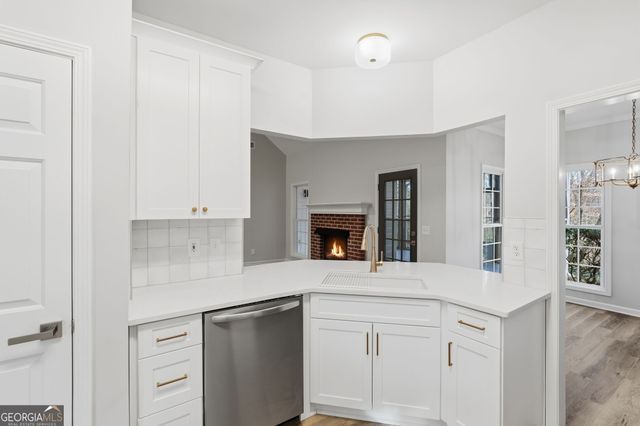 5400 Three Lakes Court, Flowery Branch, GA 30542