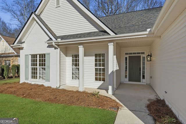5400 Three Lakes Court, Flowery Branch, GA 30542