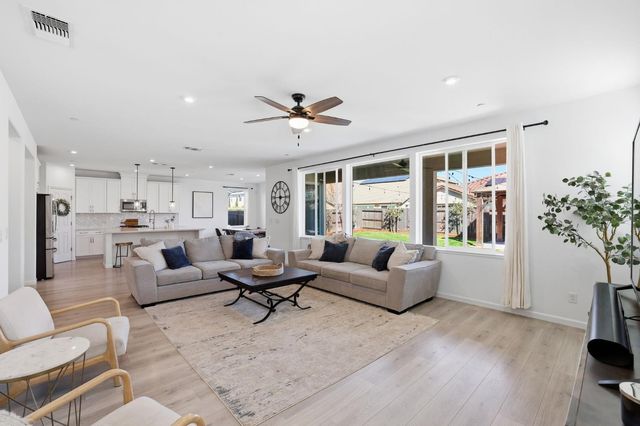 4080 Peabody Way, Roseville, CA 95747