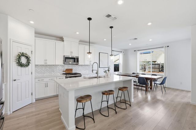 4080 Peabody Way, Roseville, CA 95747