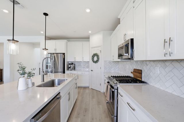 4080 Peabody Way, Roseville, CA 95747