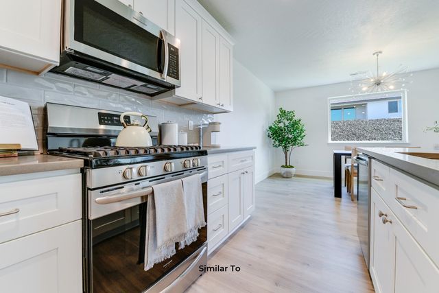 36 W 12th St, Deer Park, WA 99006
