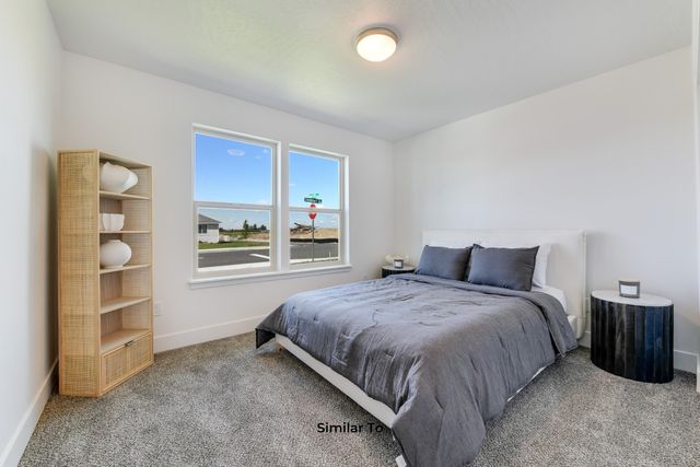36 W 12th St, Deer Park, WA 99006