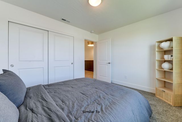 36 W 12th St, Deer Park, WA 99006