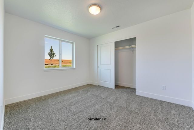 36 W 12th St, Deer Park, WA 99006