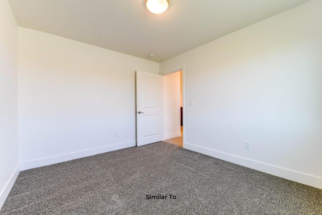 36 W 12th St, Deer Park, WA 99006