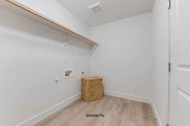 36 W 12th St, Deer Park, WA 99006
