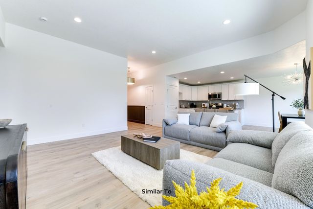 36 W 12th St, Deer Park, WA 99006