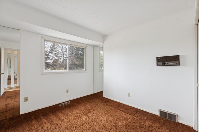 7285 Kirkwood Lane N, Maple Grove, MN 55369