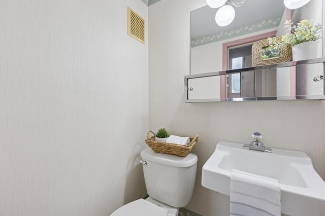 7285 Kirkwood Lane N, Maple Grove, MN 55369