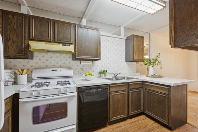 7285 Kirkwood Lane N, Maple Grove, MN 55369