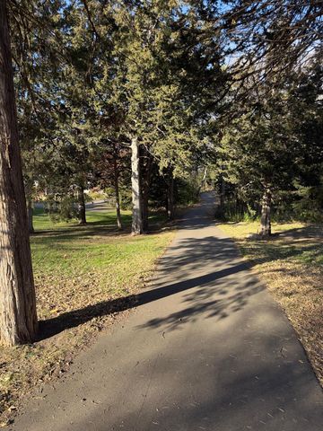 7285 Kirkwood Lane N, Maple Grove, MN 55369