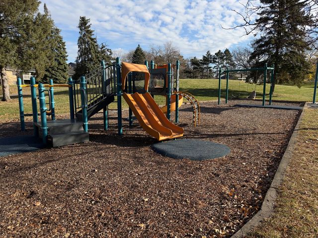 7285 Kirkwood Lane N, Maple Grove, MN 55369