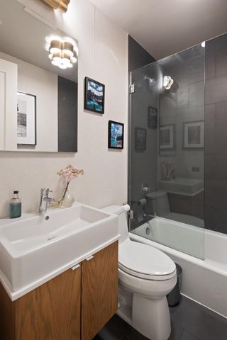 225 Carlton Avenue, New York City, NY 11205