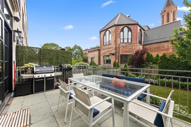 225 Carlton Avenue, New York City, NY 11205