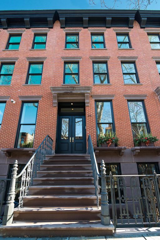225 Carlton Avenue, New York City, NY 11205