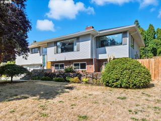 806 Nw 94TH St, Vancouver, WA 98665